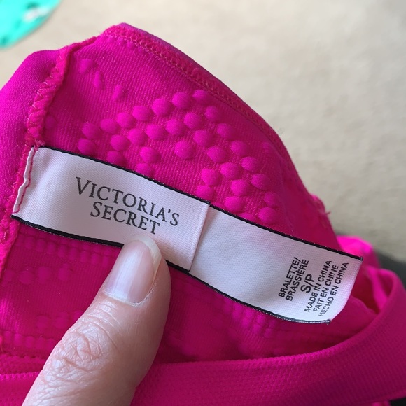 Bundle of 2 Victoria’s Secret seamless bralettes - Picture 7 of 7